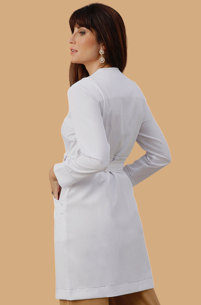 Jaleco Chloe Branco I Café